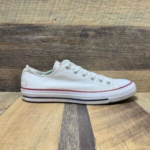 Converse White Chuck Taylor All-Star Low Top Sneakers Women 8.5 Men 6.5 M7652